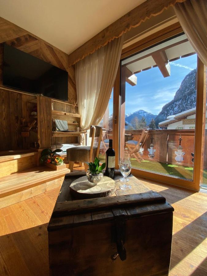 Calore Di Una Casa Di Montagna Campitello di Fassa Buitenkant foto