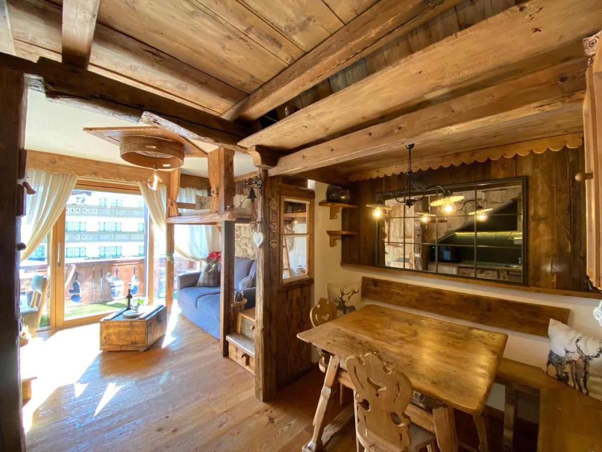 Calore Di Una Casa Di Montagna Campitello di Fassa Buitenkant foto