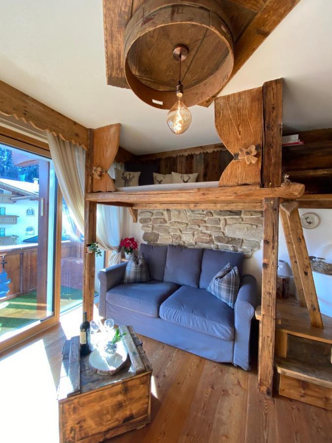 Calore Di Una Casa Di Montagna Campitello di Fassa Buitenkant foto